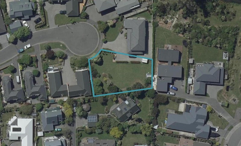 10 Hamish Place, Westmorland, Christchurch - Carousel 1