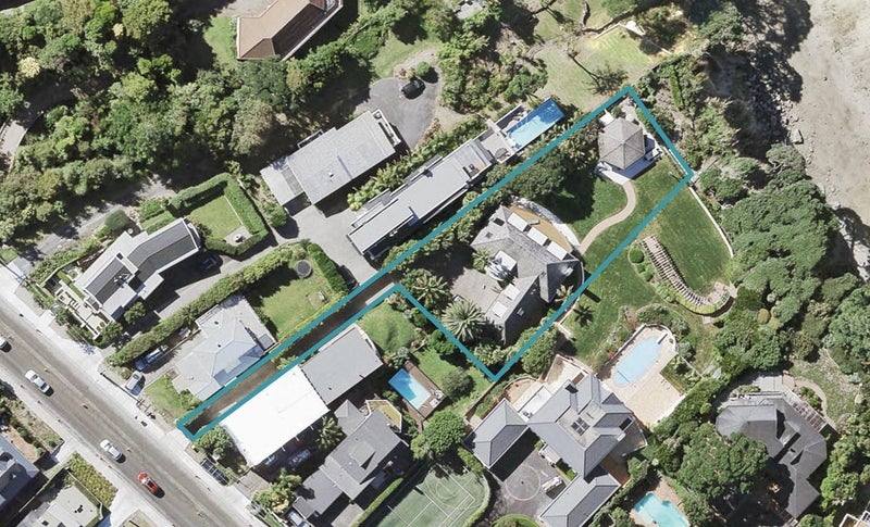 165 Beach Road, Castor Bay, Auckland - Carousel 1