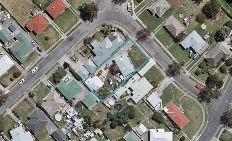 11 Bright Crescent, Maraenui, Napier - Carousel 1