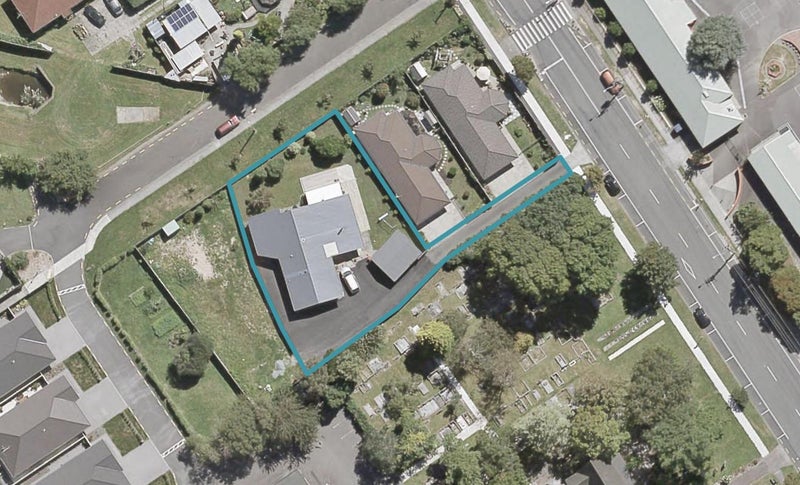 1 Moonshine Road, Trentham, Upper Hutt - Carousel 1