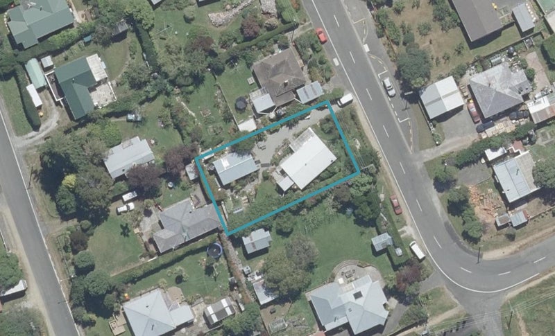 8 Ferguson Street, Warrington, Waikouaiti - Carousel 1