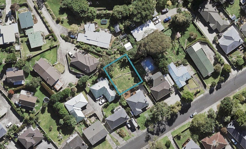 64A Marlborough Avenue, Glenfield, Auckland - Carousel 1