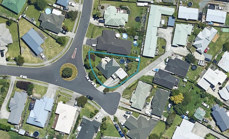 21 Aaron Place, Brookfield, Tauranga - Carousel 1