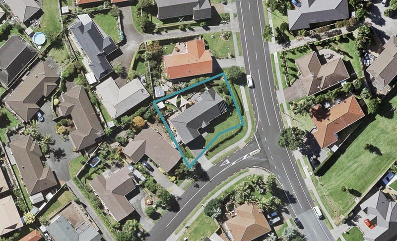 49 Nicholas Road, Somerville, Manukau - Carousel 1
