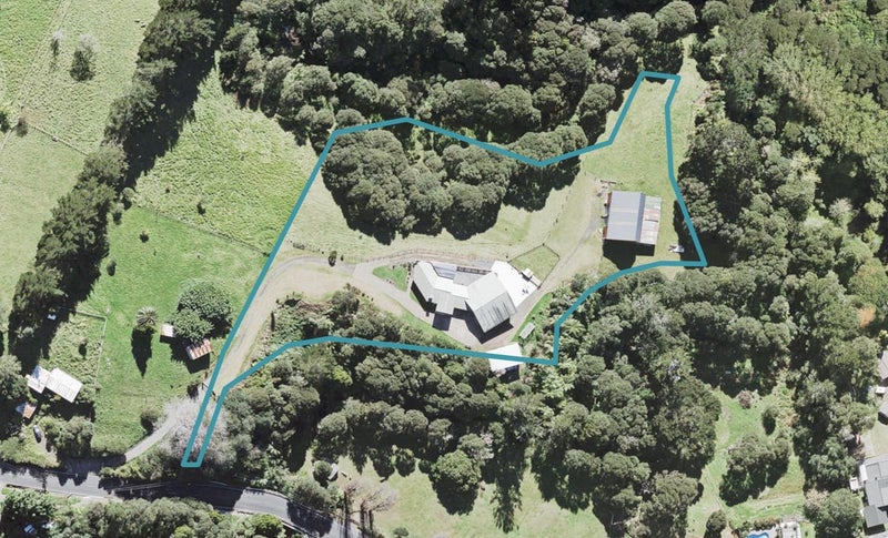 3 Mountain Road, Henderson Valley, Auckland - Carousel 1