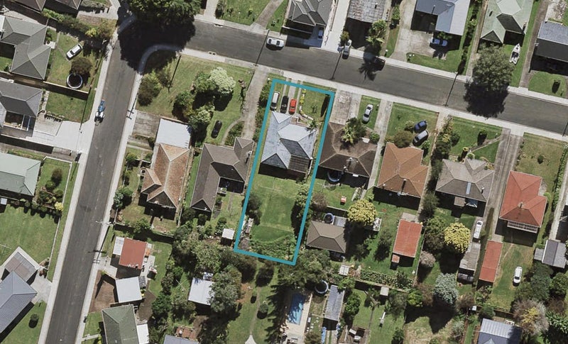 16 Lochinver Road, Papatoetoe, Auckland - Carousel 1