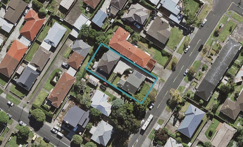 76 Tawa Road, One Tree Hill, Auckland - Carousel 1