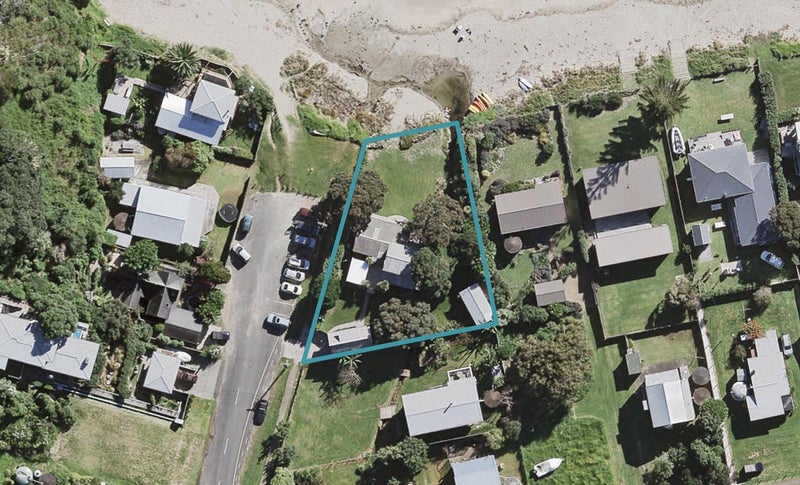 2 Miro Road, Palm Beach, Waiheke Island - Carousel 1