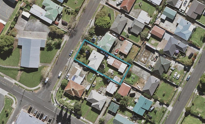 3 Kairanga Street, Mangere East, Auckland - Carousel 1