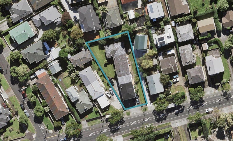 3/35 Owairaka Avenue, Owairaka, Auckland - Carousel 1