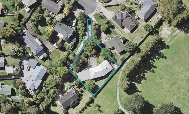 15 Freyberg Place, Howick, Auckland - Carousel 1