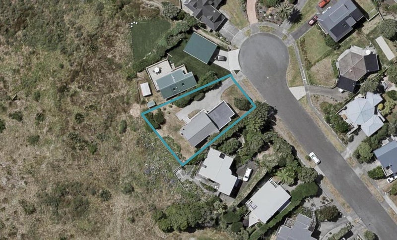 14 Waiheke Street, Waikanae Beach, Waikanae - Carousel 1