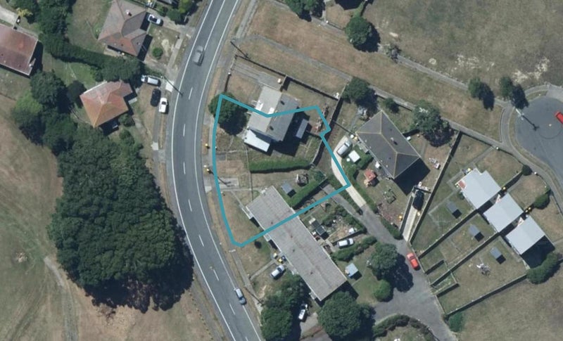 26 Castor Crescent, CANNONS CREEK, PORIRUA - Carousel 1