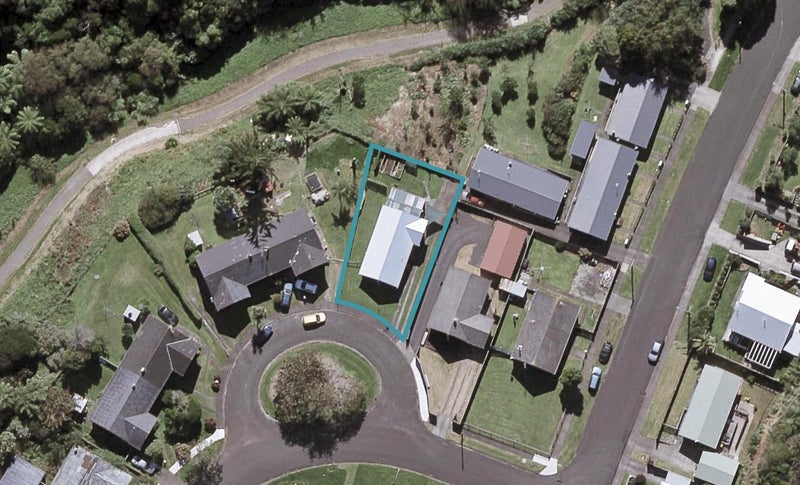 4 Grenville Street, Marfell, New Plymouth - Carousel 1