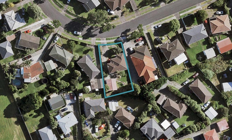 53 Hobart Crescent, Wattle Downs, Auckland - Carousel 1