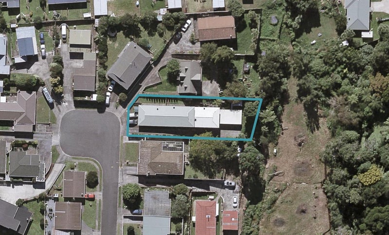 3/10 Brierley Place, Marfell, New Plymouth - Carousel 1