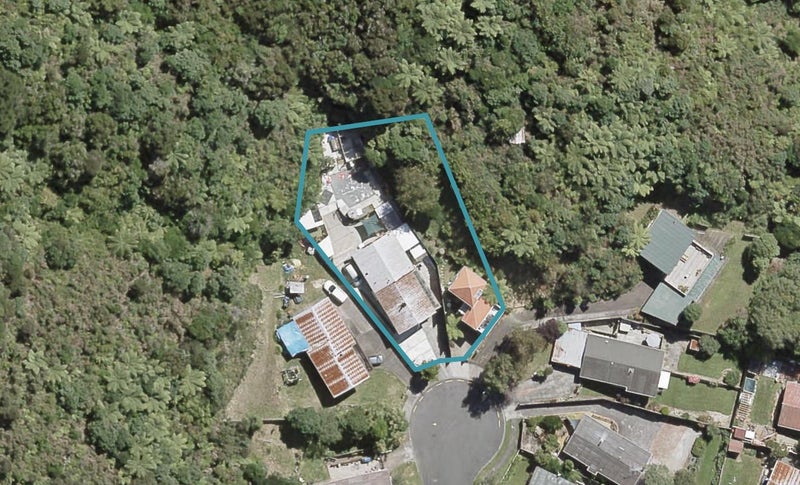 1/10 Bogle Grove, Stokes Valley, Lower Hutt - Carousel 1