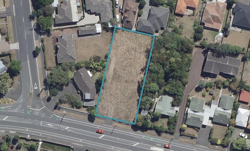 63 Cambridge Road, Hillcrest, Hamilton - Carousel 1
