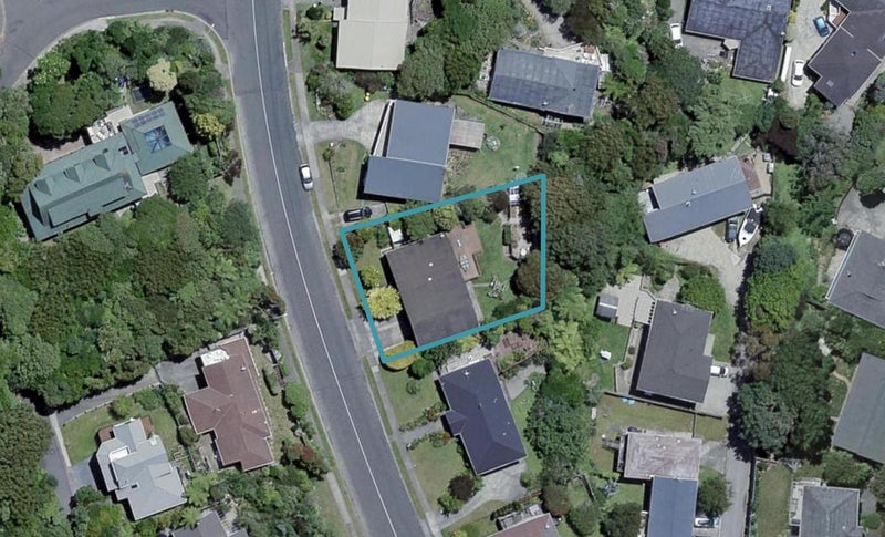 86 Oriel Avenue, Tawa, Wellington - Carousel 1