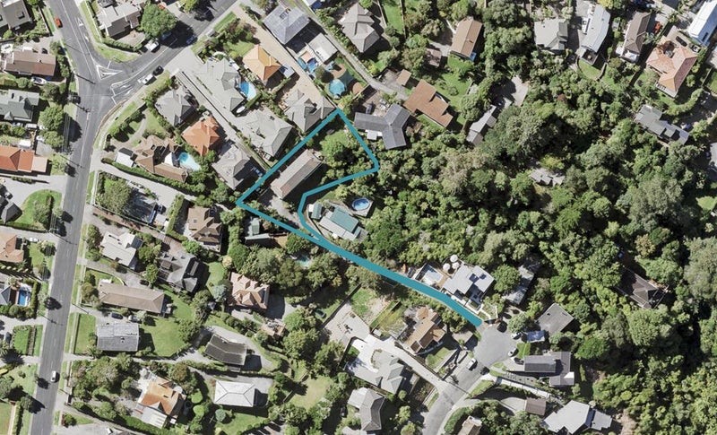 14 Fenton Terrace, Cockle Bay, Auckland - Carousel 1