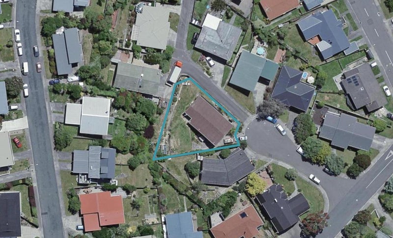 5 Malaghan Grove, Johnsonville, Wellington - Carousel 1