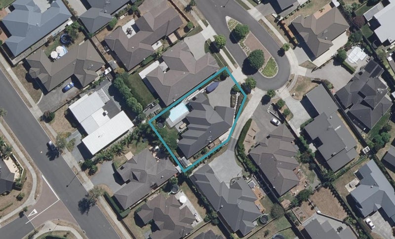 10 Compton Grove, Huntington, Hamilton - Carousel 1