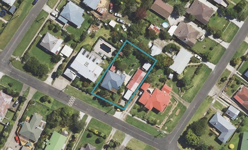 9 Oak Street, Mangapapa, Gisborne - Carousel 1