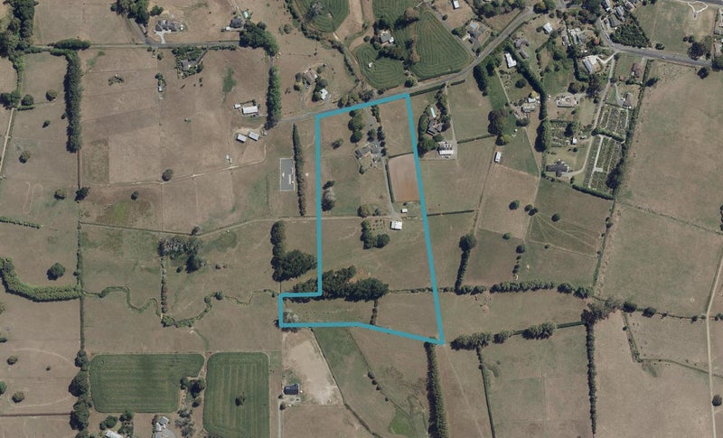 121 Foster Road, Temple View, Hamilton - Carousel 1