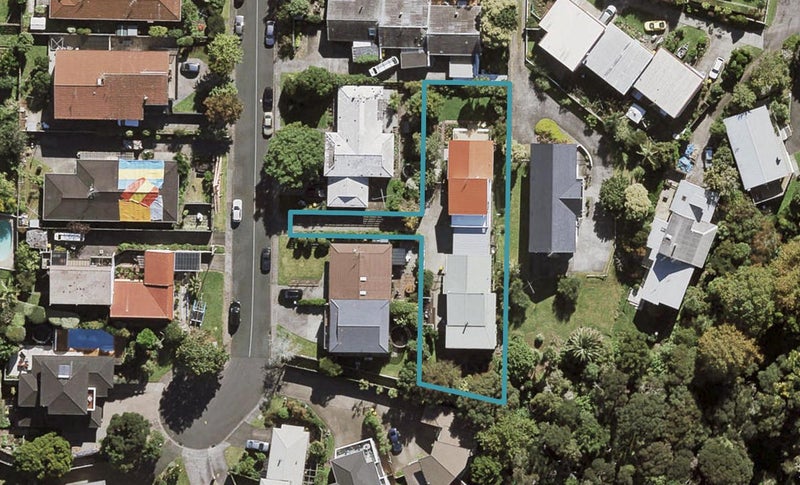 44A JAMES EVANS DR, Northcote, Auckland - Carousel 1
