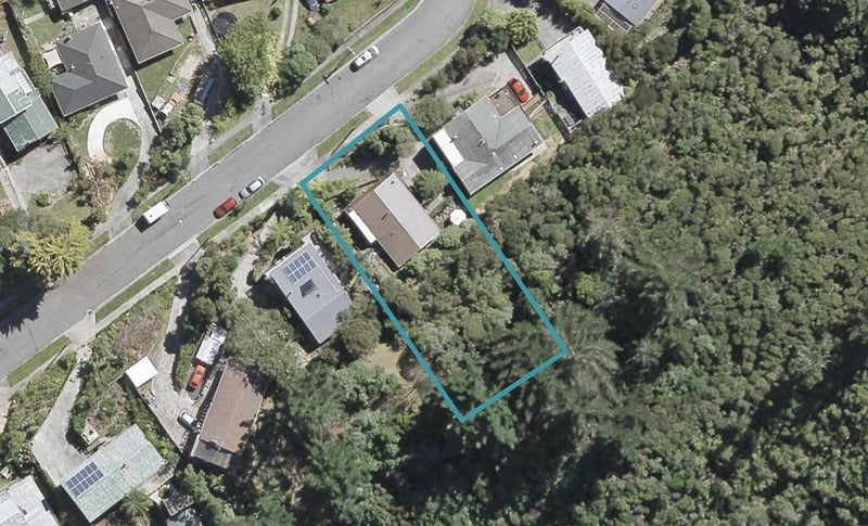 47 Lowry Crescent, Stokes Valley, Lower Hutt - Carousel 1