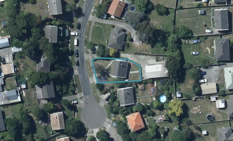 17 Martin Street, Porirua East, Porirua - Carousel 1