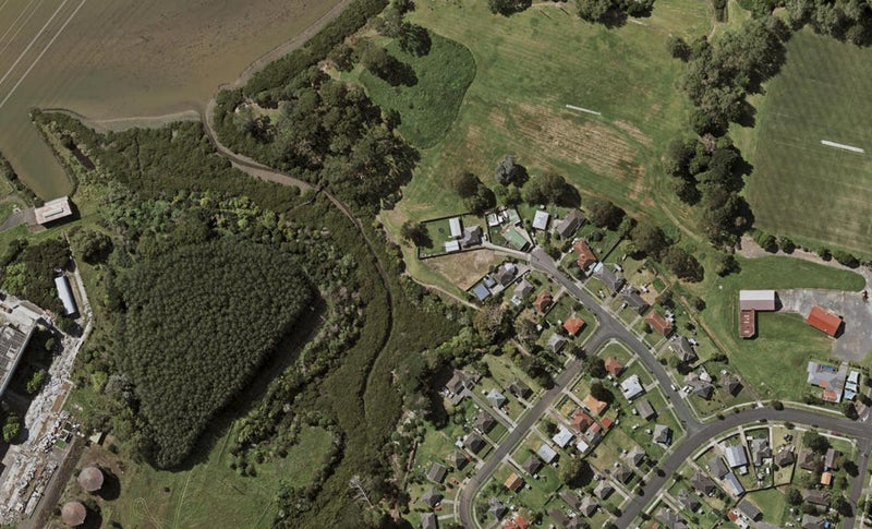 18E Bentley Road, Otara, Auckland - Carousel 1