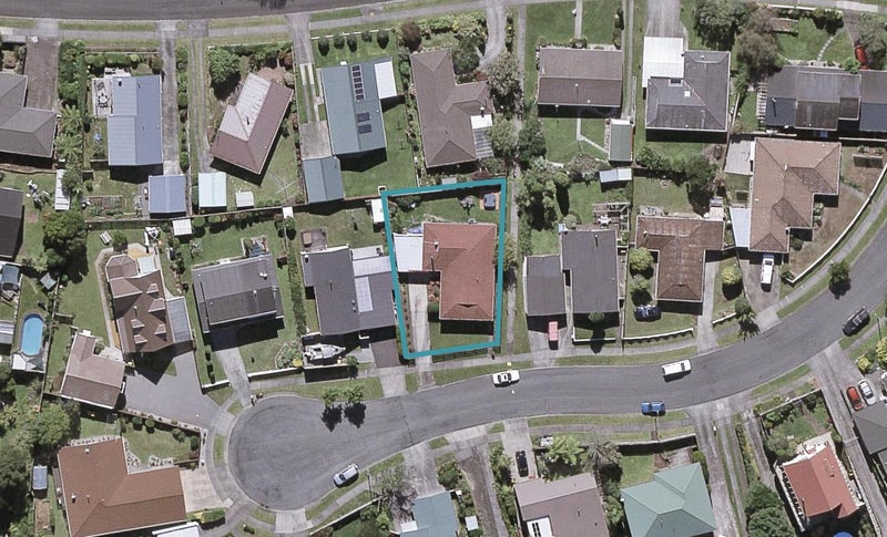 16 Ballantrae Place, Highlands Park, New Plymouth - Carousel 1