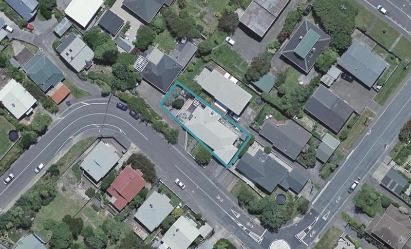 8 Bombay Street, Ngaio, Wellington - Carousel 1