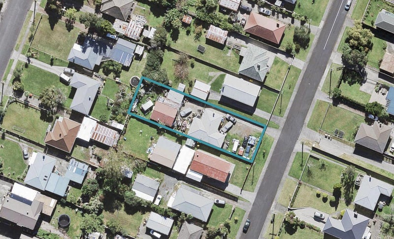 9 Laura Street, Kelston, Auckland - Carousel 1