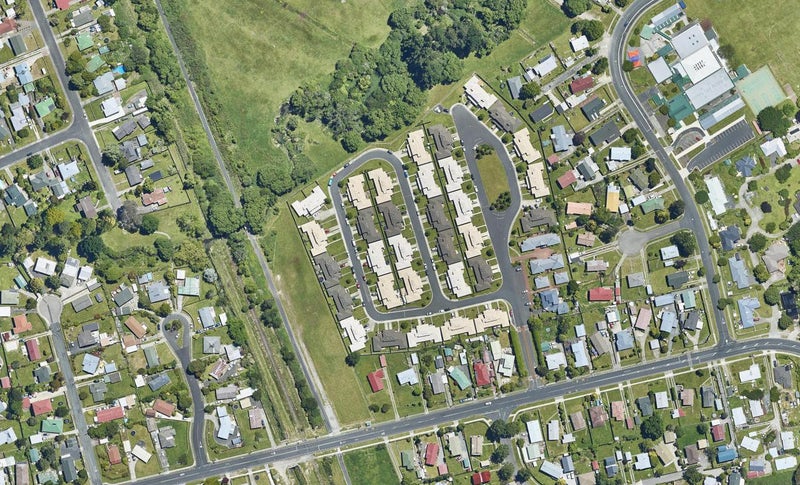 39/64 Kawaha Point Road, Kawaha Point, Rotorua - Carousel 1