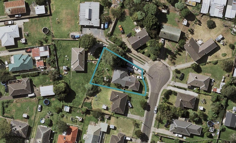 8 Craig Place, Otara, Auckland - Carousel 1