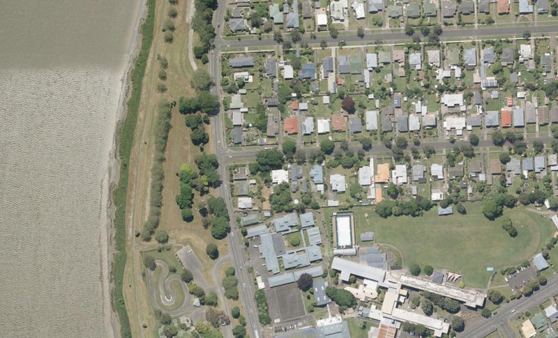 8 Duncan Street, Whanganui East, Whanganui - Carousel 1
