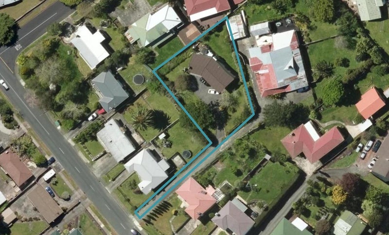 21 Eden Terrace, Kamo, Whangarei - Carousel 1