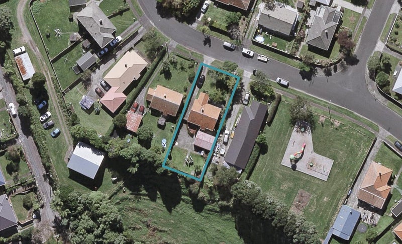 22 Drake Street, Vogeltown, New Plymouth - Carousel 1