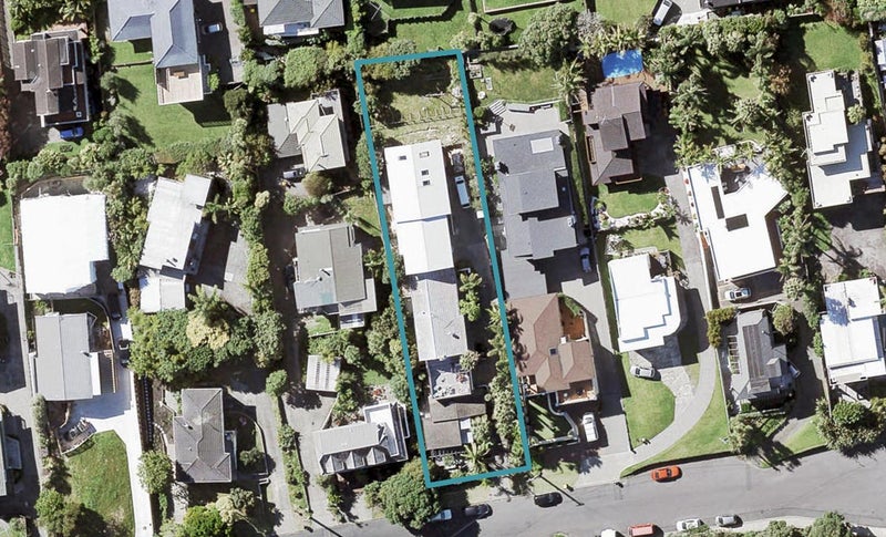 2/46 Masterton Road, Rothesay Bay, Auckland - Carousel 1