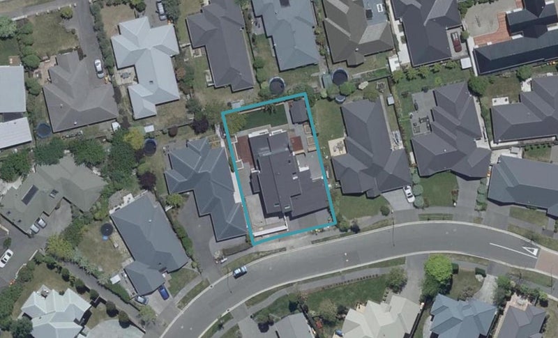 8 Linkwater Way, Parklands, Christchurch - Carousel 1