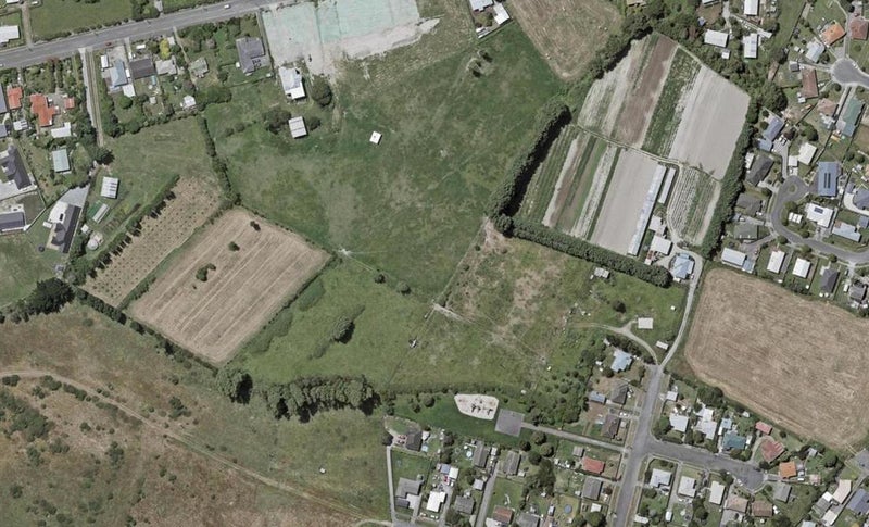 2 Tiriti Loop, Ōtaki - Carousel 1