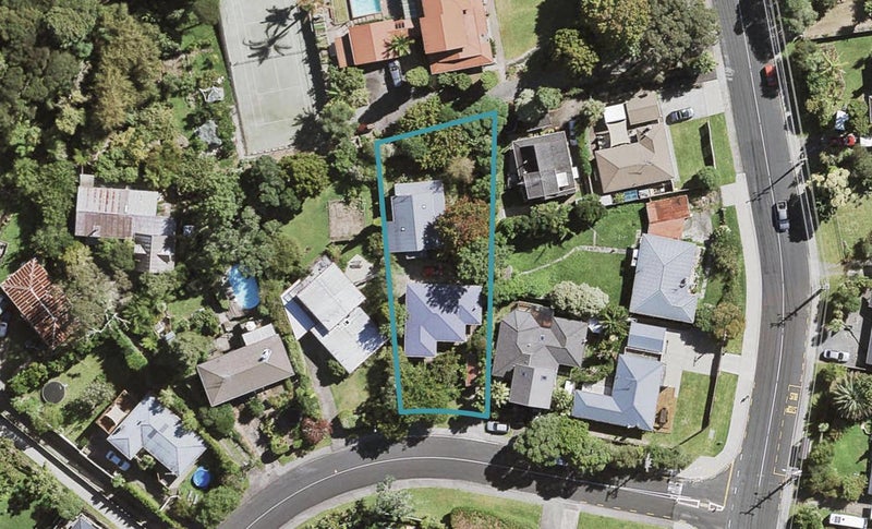 3 Daffodil Street, Titirangi, Auckland - Carousel 1