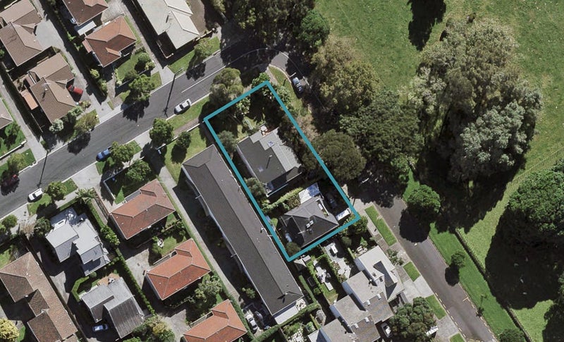 51 Turama Road, Royal Oak, Auckland - Carousel 1