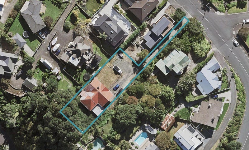 24 Hinemoa Street, Birkenhead, Auckland - Carousel 1