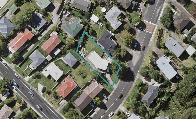 4 Juniper Road, Sunnynook, Auckland - Carousel 1