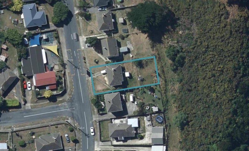 110 Dimock Street, Titahi Bay, Porirua - Carousel 1
