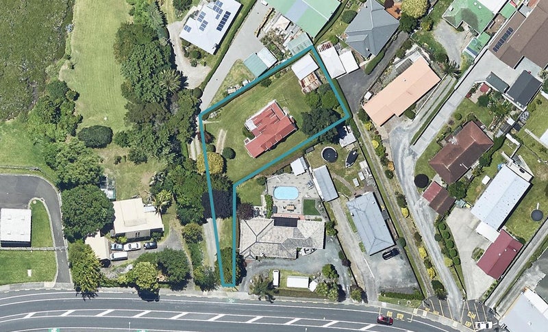 163 Welcome Bay Road, Welcome Bay, Tauranga - Carousel 1