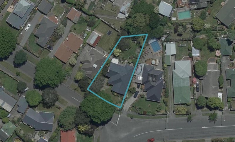 67 Burnside Crescent, Burnside, Christchurch - Carousel 1